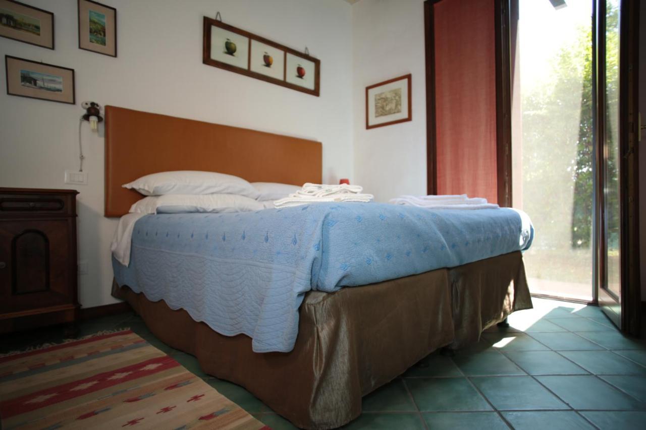 Villa La Lepre Bianca Cento  Exterior foto