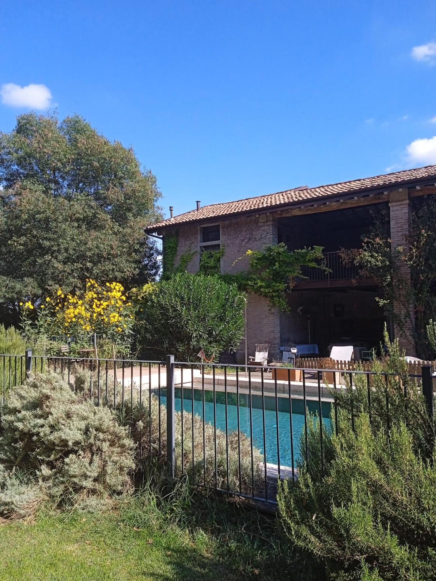 Villa La Lepre Bianca Cento  Exterior foto